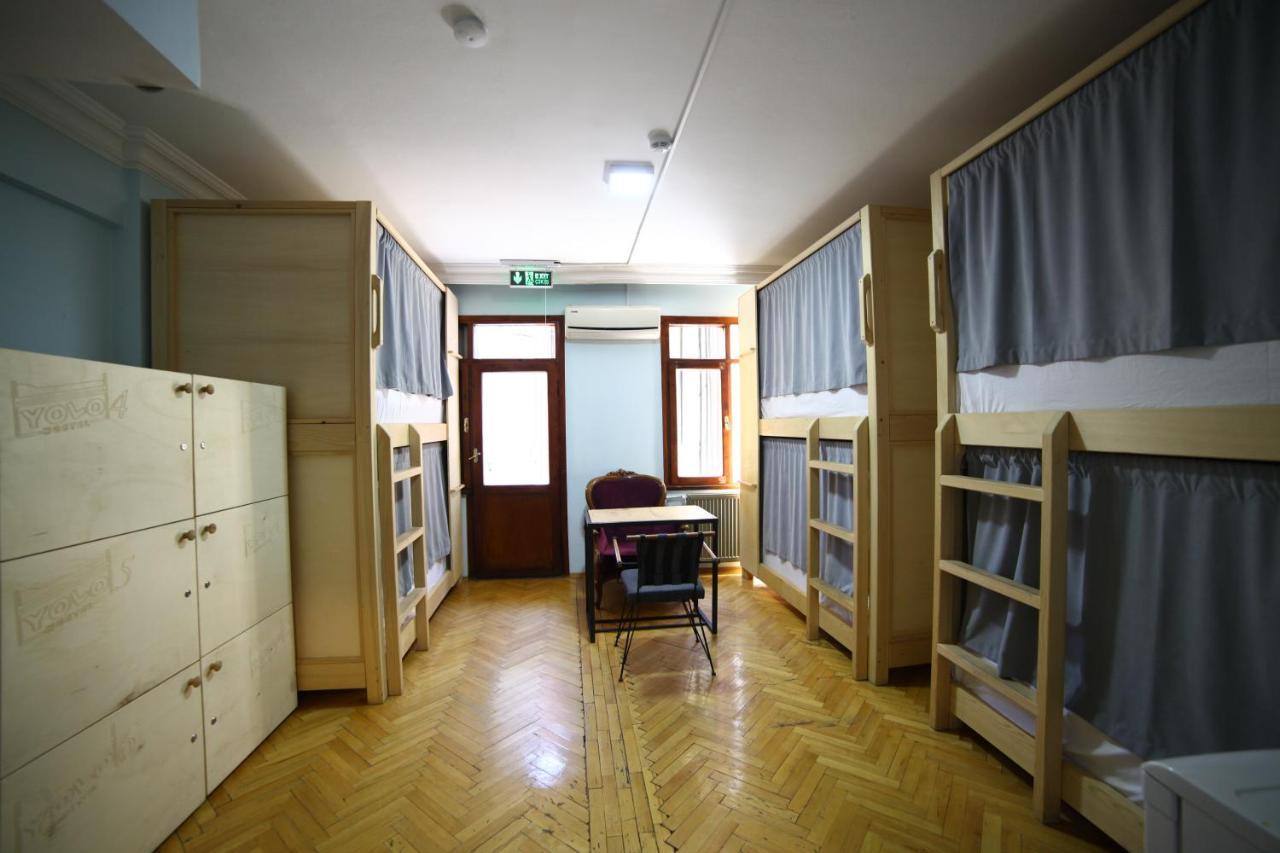 Yolohostel *