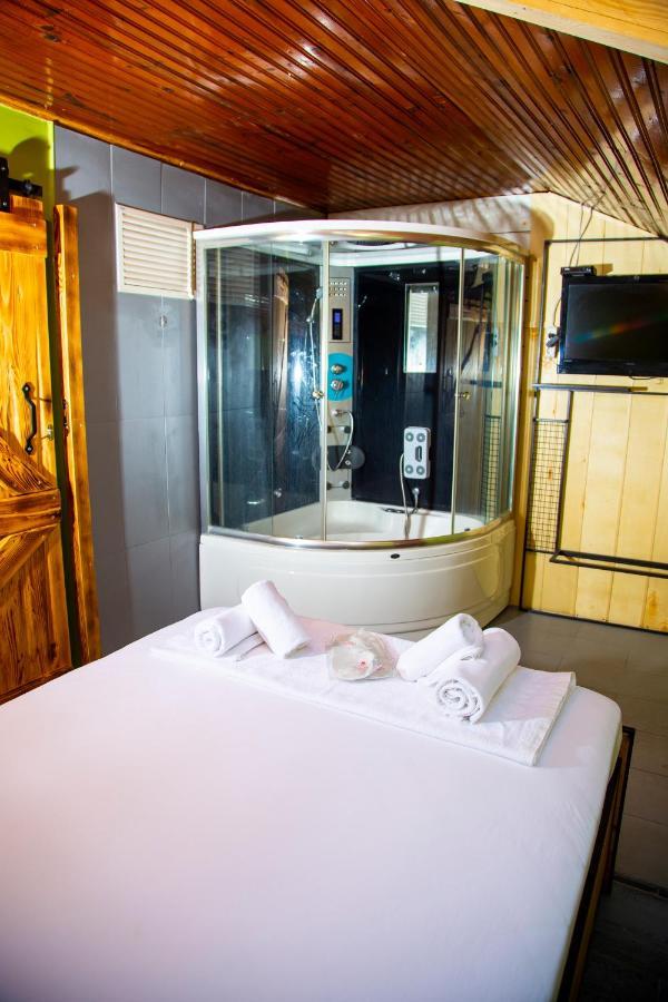Yolohostel Hostel