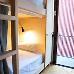 Yolo Hostel